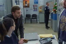 Abdel demande des informations confidentielles à Samia