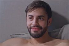 Abdel est très surpris par le comportement de Chloé !