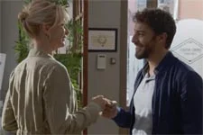 Abdel propose à Céline de l?aider sur son enquête