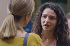 Alice est certaine qu’Emma a frappé Mathis !