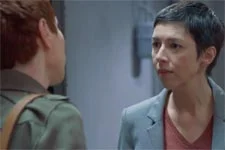 Anne demande à Babeth d?arrêter de lui faire la guerre !