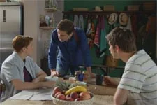 Antoine en veut à Théo de vouloir passer du temps avec leur mère