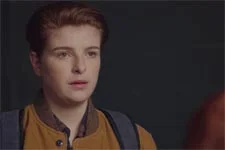 Antoine et Tom se droguent avant une soirée