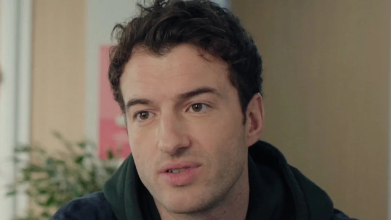 Après Plus belle la vie et Demain nous appartient, Iñaki Lartigue (Samuel) bientôt dans Ici tout commence ? Il répond