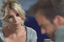 Ariane explique à JP Boher que Samia est louche depuis qu?elle fréquente Djawad