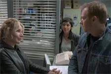 Ariane interroge Eric Norman sur sa relation avec Samia