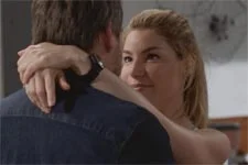 Ariane propose à Jean-Paul de partir en week-end en amoureux