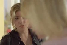 Ariane se montre très rigide avec Céline !