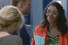 Ariane surprend Carole Leconte et Eric Norman en donnant son avis sur Hélène