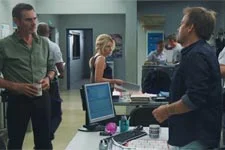 Ariane surprend une conversation qui ne lui fait pas plaisir