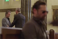 Arnaud surprend Sacha qui recherche Paul Simonian !