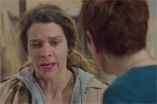 Babeth demande à Léa d?être plus sympa avec Patrick