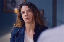 Babeth et Patrick donnent un ordre à Léa !