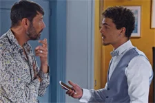 Baptiste annonce une magnifique nouvelle à Thomas !