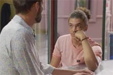 Baptiste confie à Thomas que son couple avec Emma va mal