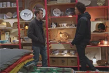 Baptiste et Kévin cherchent des cadeaux pour la Saint-Valentin