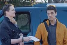 Baptiste se fait manipuler par son nouveau patron !