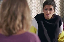 Barbara avoue à Alison qu’elle refuse qu’Abdel continue d’être l’avocat d’Elias