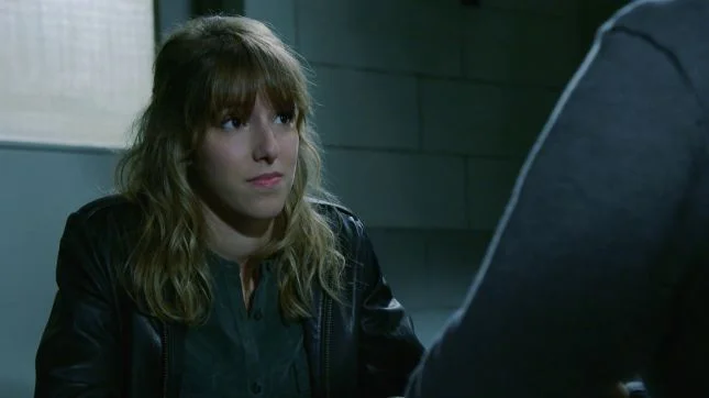 Barbara, sobre et sombre : look du jour !