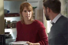 Barbara trouve que Mathias est un mec super pour Alison