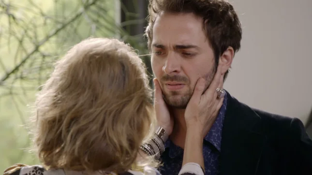 Béatrice avoue tout à son fils !