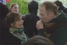 Blanche conseille à Eric de prendre son intervention au Lycée Vincent Scotto comme un exercice pour son concours de Commissaire