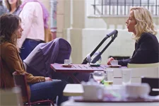 Céline comprend que Claudia se sert de Nell !