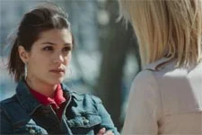 Céline demande à Alison de recueillir les confidences d?Abdel