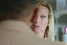 Céline vire Alpha de chez elle !