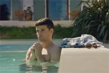 César fait une demande SPÉCIALE à Sabrina !