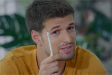 César révèle à Elodie que Céline couchait avec Baptiste !