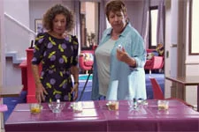 Claire confie à Mirta que Sabrina a besoin d’amour