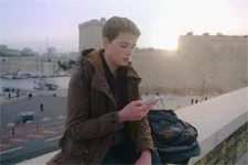 Clara (Antoine) fond en larmes en voyant les nombreuses critiques des gens