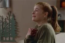 Clara se fait totalement rejeter par Théo !