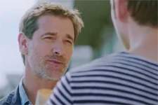 Clément tente de raisonner Théo !