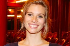 Coralie Audret : Voici le métier inattendu qu’elle faisait avant d’être comédienne !