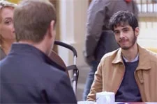 Coralie et Clément se renseignent sur le changement de genre d?Antoine auprès de Dimitri