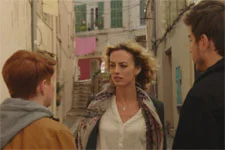 Coralie fait une proposition inattendue à Antoine et Théo