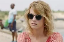 Coralie interroge Francesco sur le comportement de Delphine