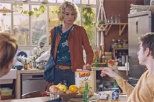 Coralie retrouve l?appartement en bordel !