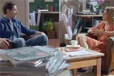 Coralie tente de faire comprendre à Clément que Delphine est « une malade mentale » !