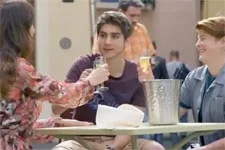 Delphine trinque avec ses enfants pour fêter une bonne nouvelle !