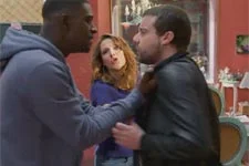 Djawad frappe un mec !