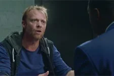 Djawad tente de faire comprendre à Eric Norman qu?Ariane l?a piégé !