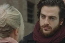 Elias refuse qu?Eugénie rédige un article sur lui !