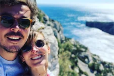 Elodie Varlet (Estelle) file le parfait amour avec Jéremie Poppe (Romain) !