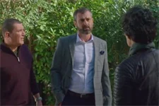 Elsa découvre les dernières volontés de son frère décédé