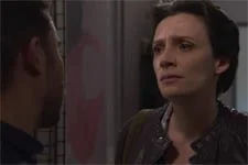 Elsa découvre qu?Abdel se drogue !