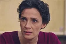 Elsa découvre que son frère avait une dette de jeu auprès de Pavel !