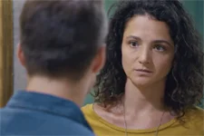 Emma REJETE totalement César !